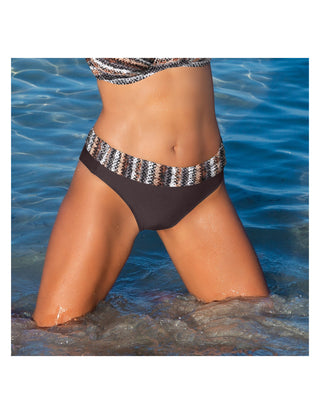 Wiki - Bikini Trussir
